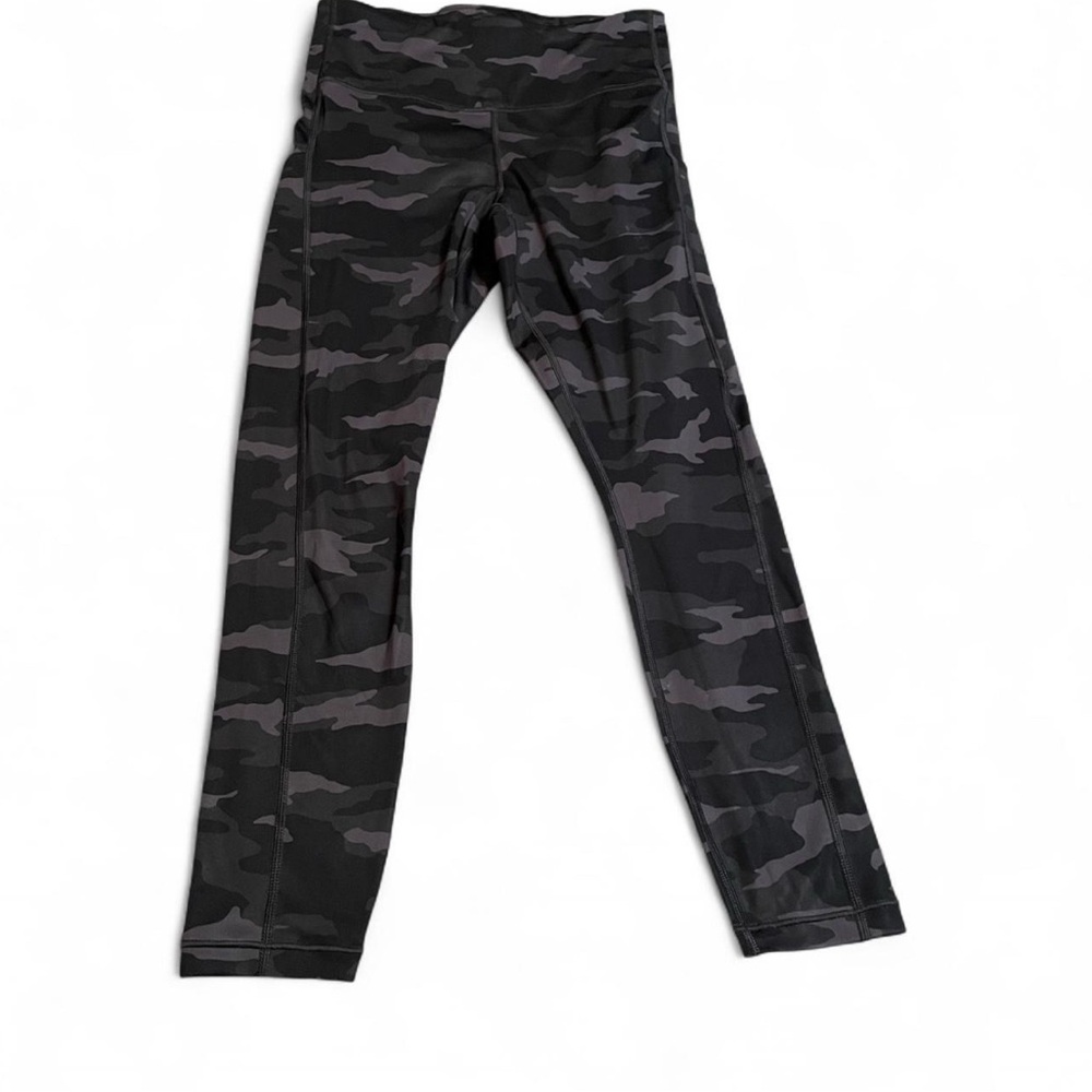 Women’s Athleta Elation 7/8 Tight Camo Leggings Size XS Stash Pocket